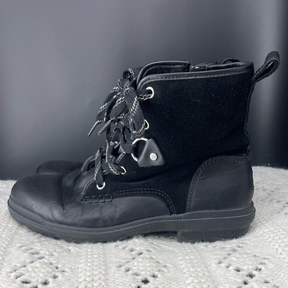 UGG Women’s 8 Black Hapsburg Hiker Leather Suede Lace Up Winter Boot Waterproof - Picture 1 of 8